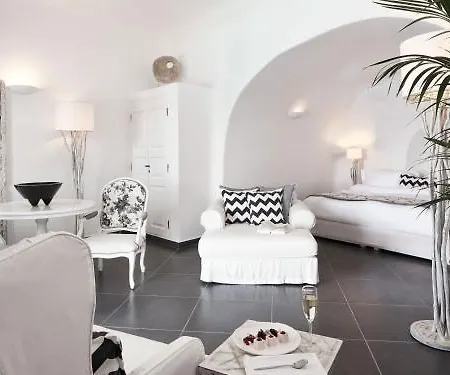 Szálloda San Antonio Luxury Ía
