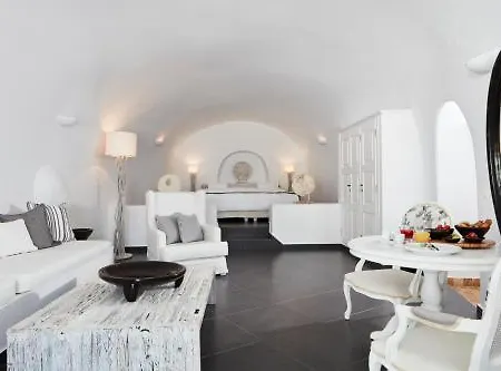 Szálloda San Antonio Luxury Ía
