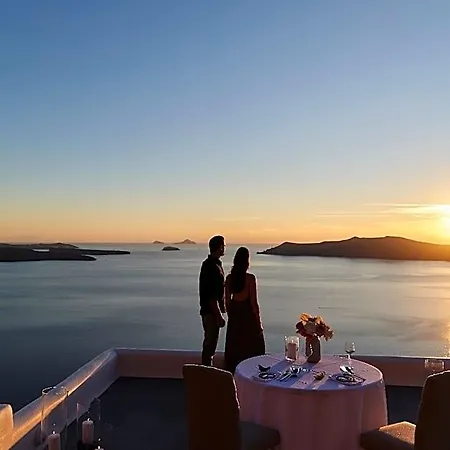 San Antonio Luxury 5* Oia
