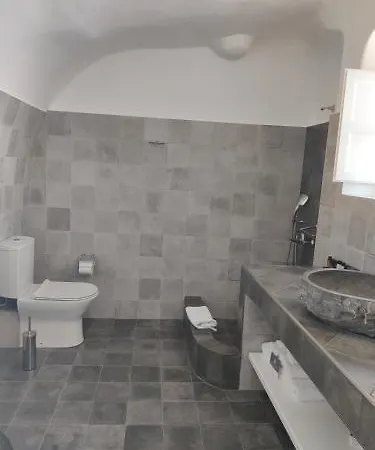 San Antonio Luxury Oia